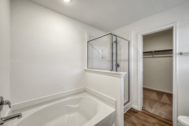 Building Photo - 7314 Madison Cmns Ln