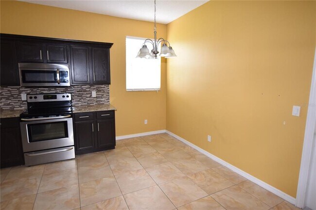 Building Photo - 1051 N Breeze Ct