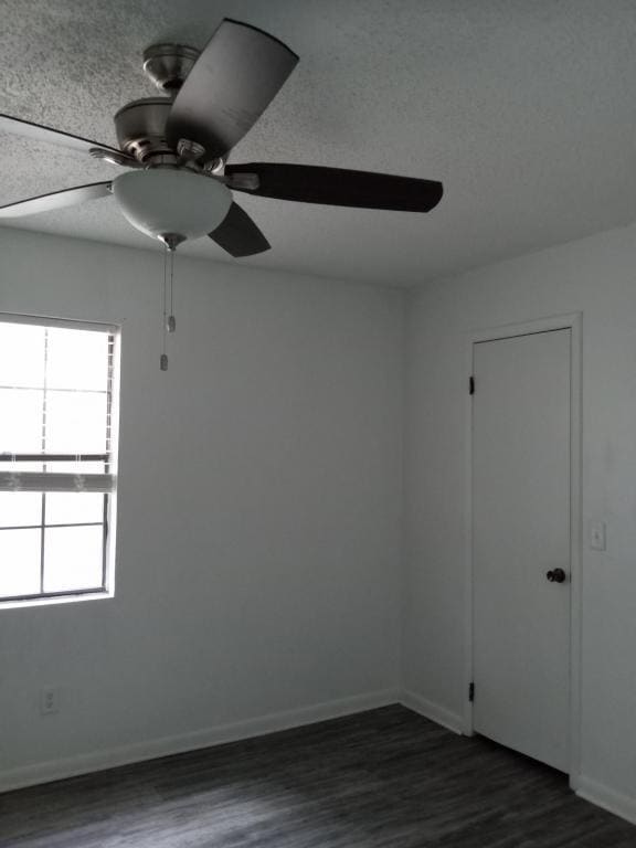 Building Photo - 300 Apache Dr