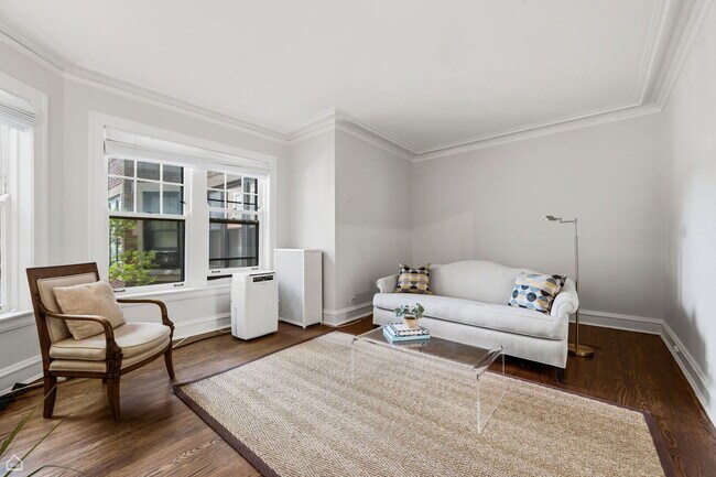 Building Photo - 632 Sheridan Square