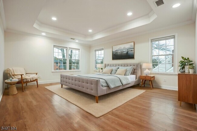 Building Photo - 2114 Elizabeth Ave