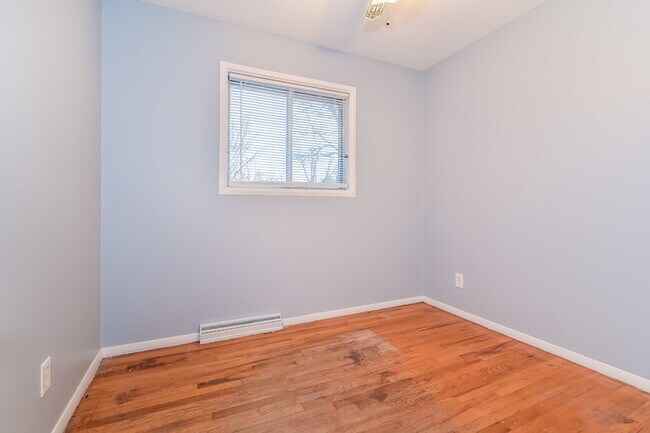 Building Photo - 1217 Baron Ave