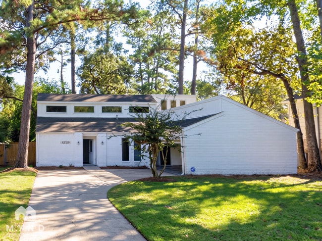 Building Photo - 12723 Ravensway Dr