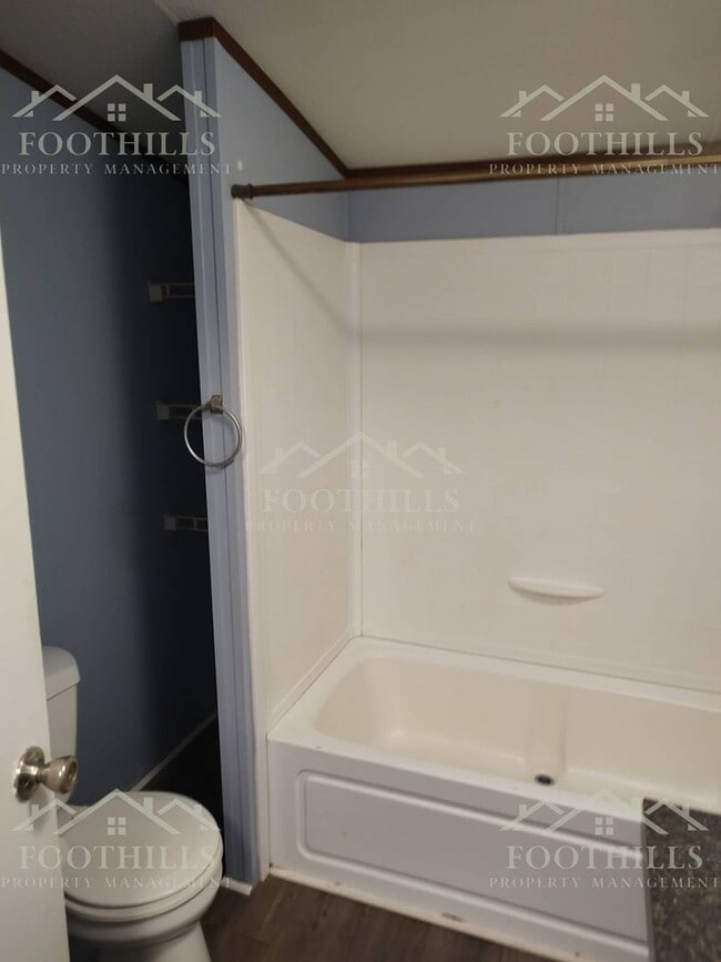 Building Photo - 101 P-9-121