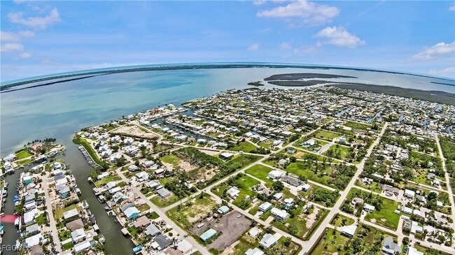 Building Photo - 2372 Baybreeze St
