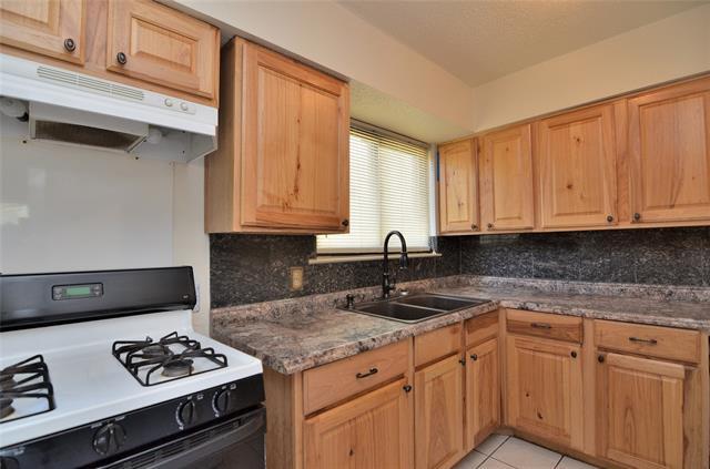 Building Photo - 4524 Sherwood Dr