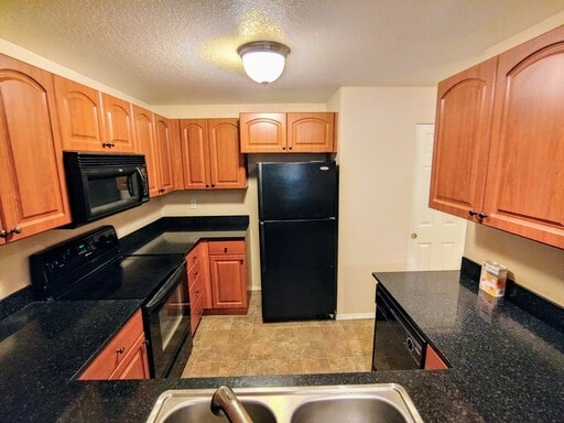 Building Photo - Lovely Condo in the Woods - Deck - Carport - FP - Closets - WD/DW - Fitness Center - Pools