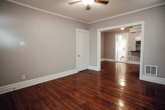 Building Photo - 4974 Chippewa St