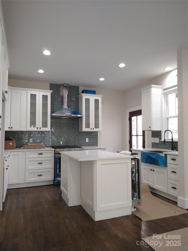 Building Photo - 1915 Hamorton Pl