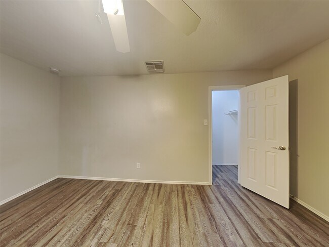 Building Photo - 6714 Hidden Colony Ln