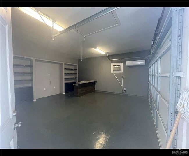 Building Photo - 23 E St