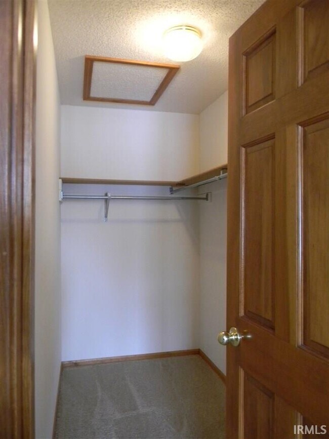 Building Photo - 7455 Montclair Dr