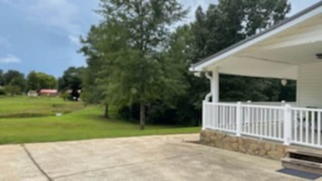Building Photo - 179 Parker Ln
