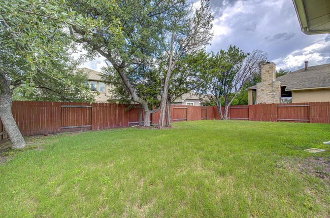 Building Photo - 5821 Viejo Dr