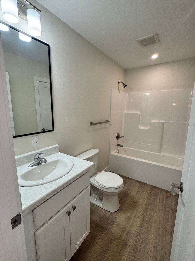 Building Photo - 1101 Emerald Cove Dr