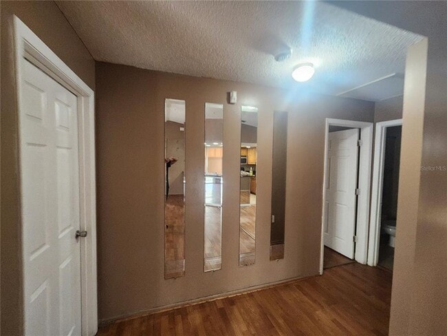 Building Photo - 6218 Rolling Hammock Pl