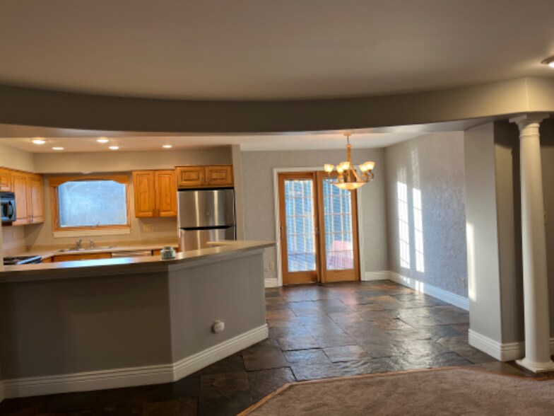 Building Photo - 5270 Picket Dr