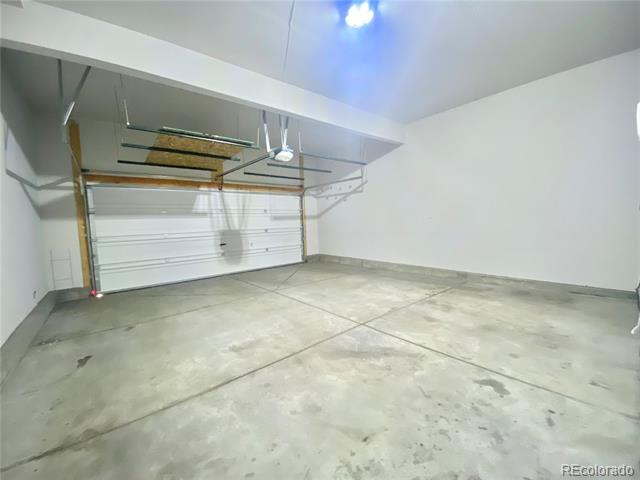 Building Photo - 15604 E 47th Dr