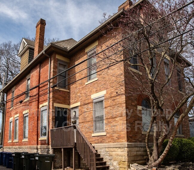 Primary Photo - 1355-1357-1357 Dennison Ave
