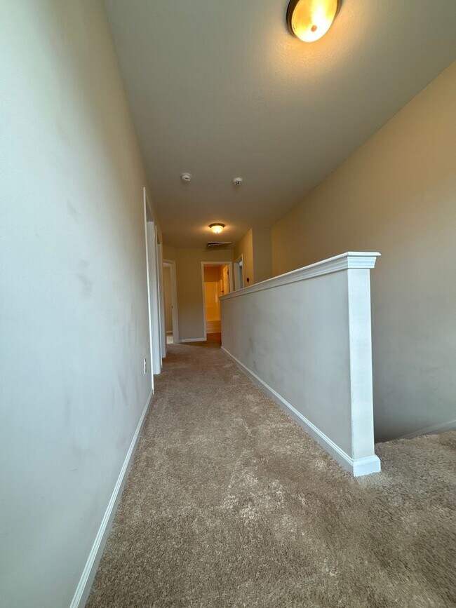 Building Photo - 3 Bedroom and a Bonus Room on Prism!