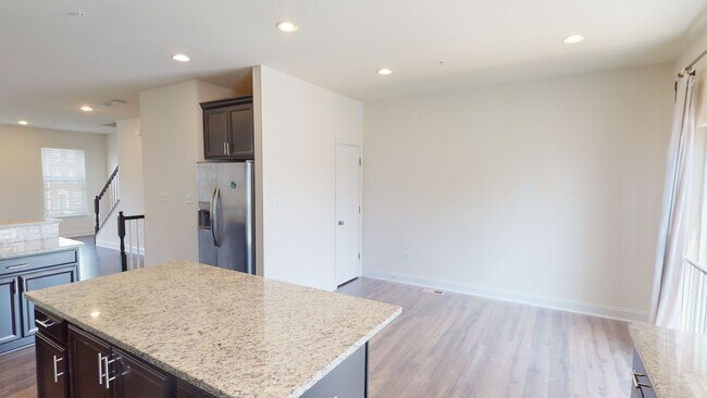 Building Photo - 11242 Saint Luke Drive - Move-in ready!