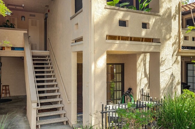 Building Photo - Cozy 1 Bed 1 Bath San Clemente Apartment
