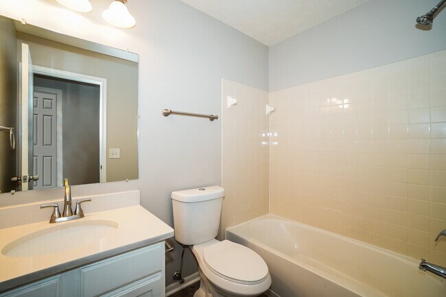 Building Photo - 4581 Dungannon Dr