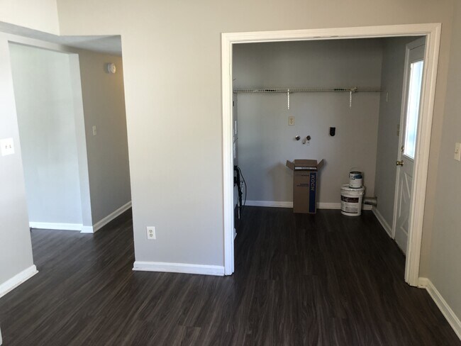 Building Photo - 5004 Winding Spring Pl