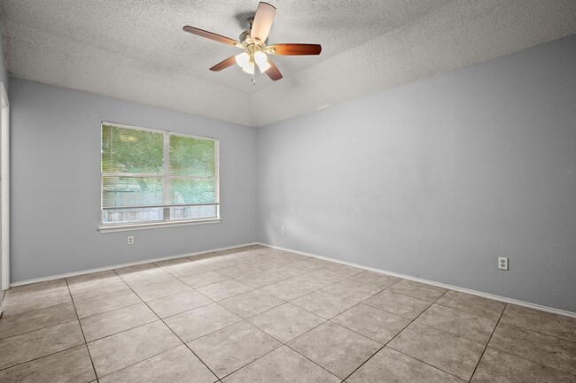 Building Photo - 8133 Tockington Way