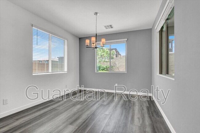 Building Photo - 755 Tallgrass St