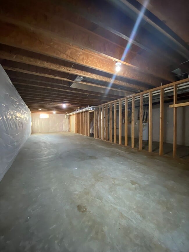 Building Photo - 3 Bedroom Home in Jimtown Schools!