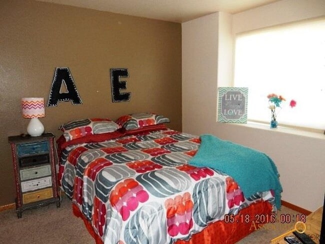 Building Photo - SPACIOUS | 3 BEDROOM | TOWNHOME | LOCATED IN AUBURN HILLS