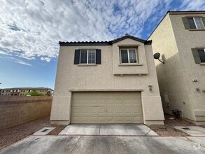 Building Photo - Charming 3 Bedroom, 4 Bathroom, 2-Story Ho...
