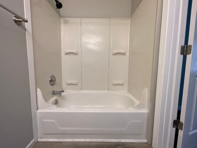 Building Photo - kj219