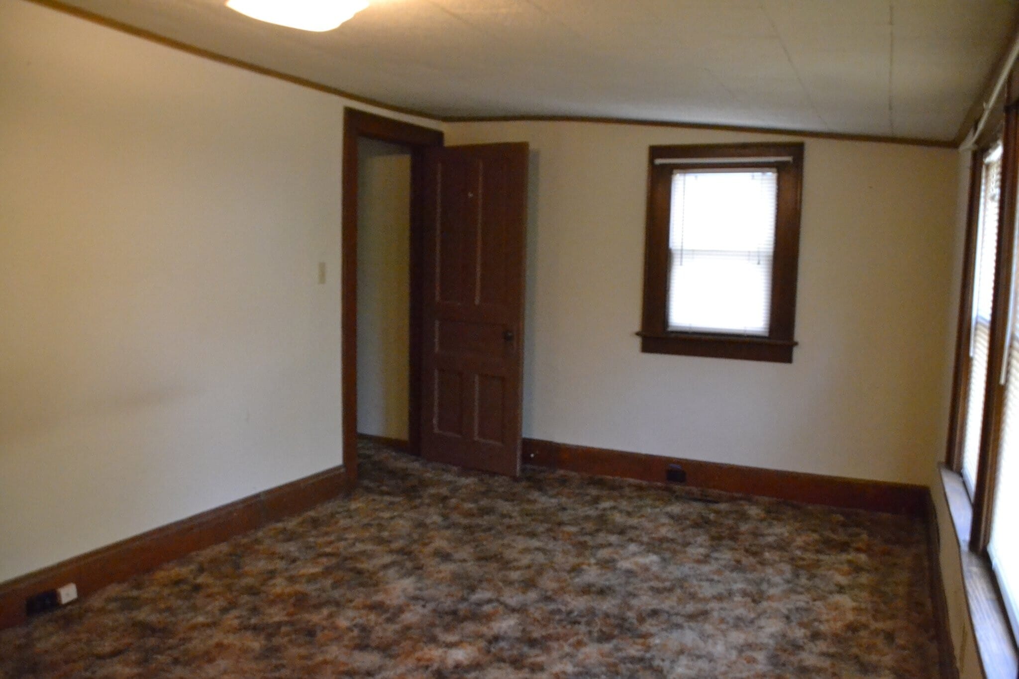 Building Photo - 402.5 Mulberry St