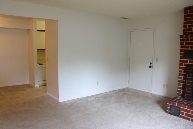 Building Photo - 1034 Blue Ridge Dr