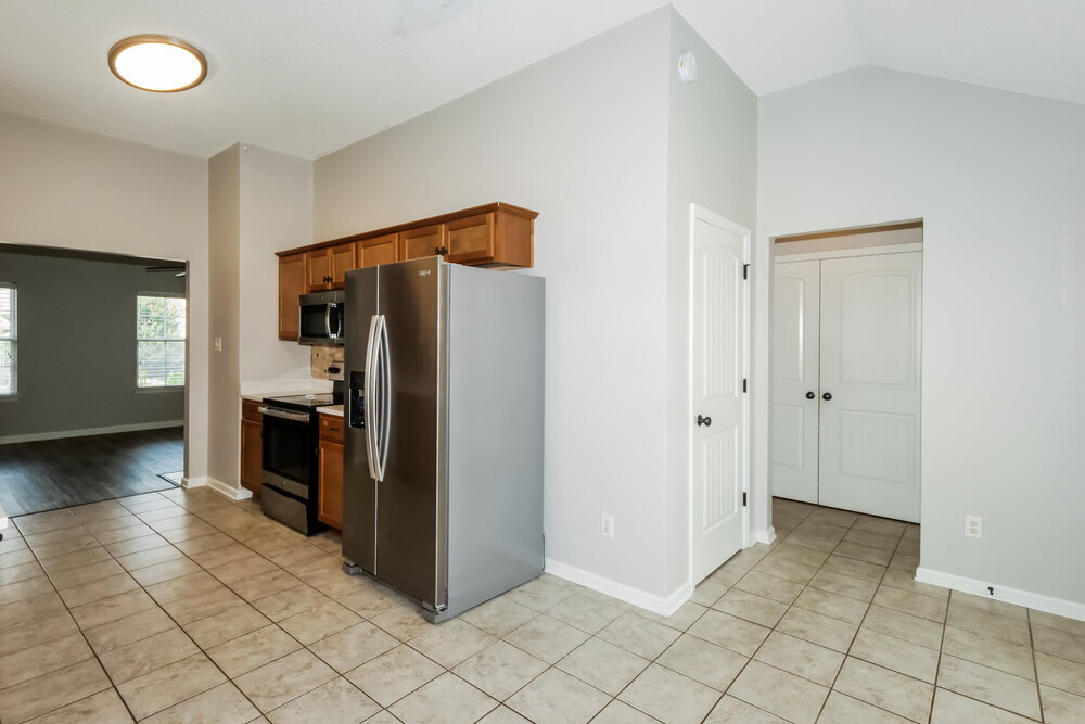 Building Photo - 10247 Morning Hill Dr