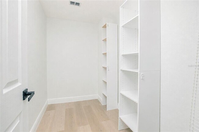 Building Photo - 2039 Shannon Lakes Blvd