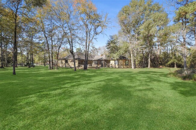 Building Photo - 5 Oak Crest Cir