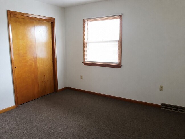 Building Photo - 3502 -12 PLUM STREET ERIE PA 16508