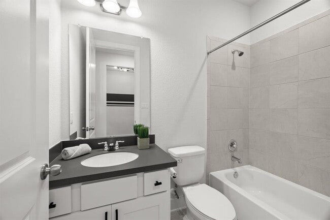 Building Photo - 319 Pecos River Xing