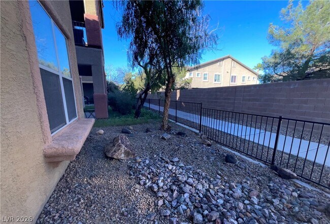 Building Photo - 8996 Partridge Hill St