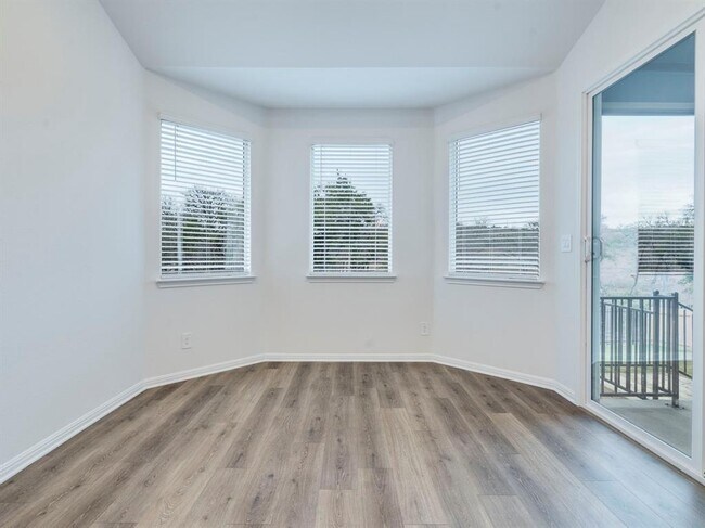 Building Photo - 260 Cathedral Mountain Dr