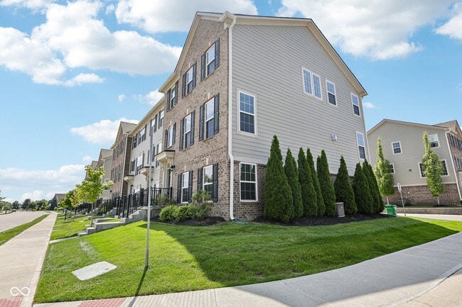 Building Photo - 17285 Dallington St