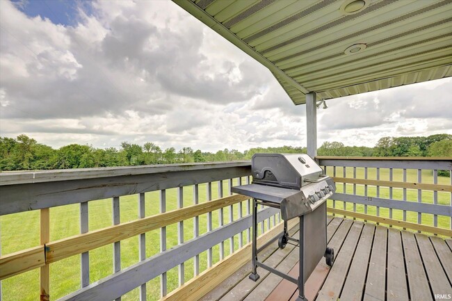 Building Photo - 4693 N State Rd 43