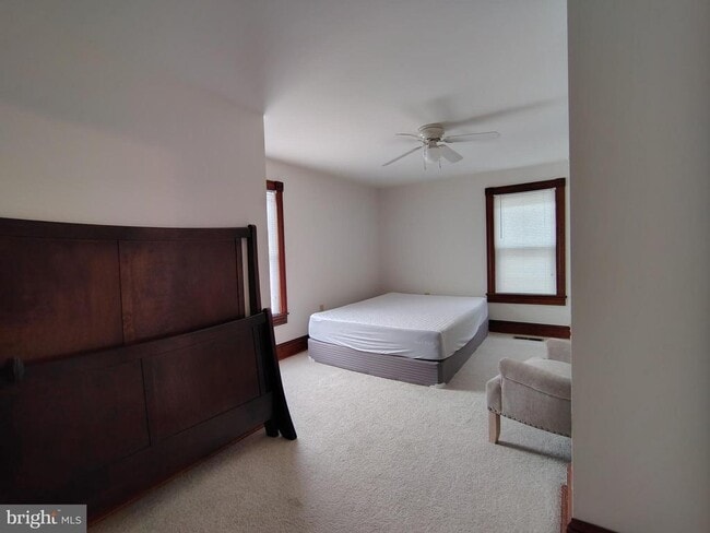 Building Photo - 518 Brunswick St