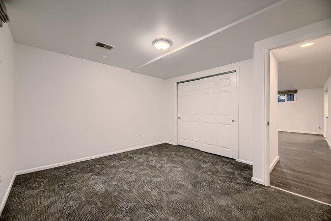 Building Photo - 3125 N Raleigh St