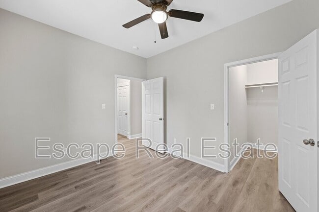 Building Photo - 2645 Sutton Blvd