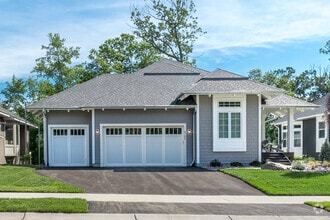 Building Photo - 5135 Ranchview Ln N