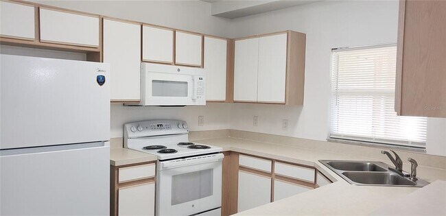 Building Photo - 6138 Olivedale Dr